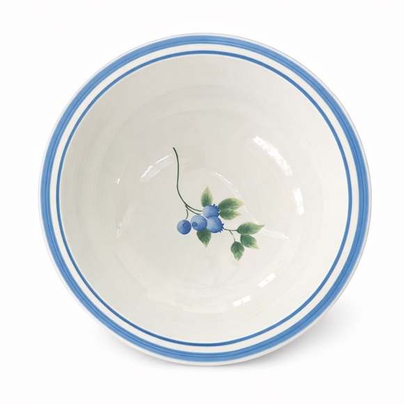 L.L. Bean Other - L.L.Bean Blueberry Large Serving Bowl 11.5” Discontinued Oven to Table